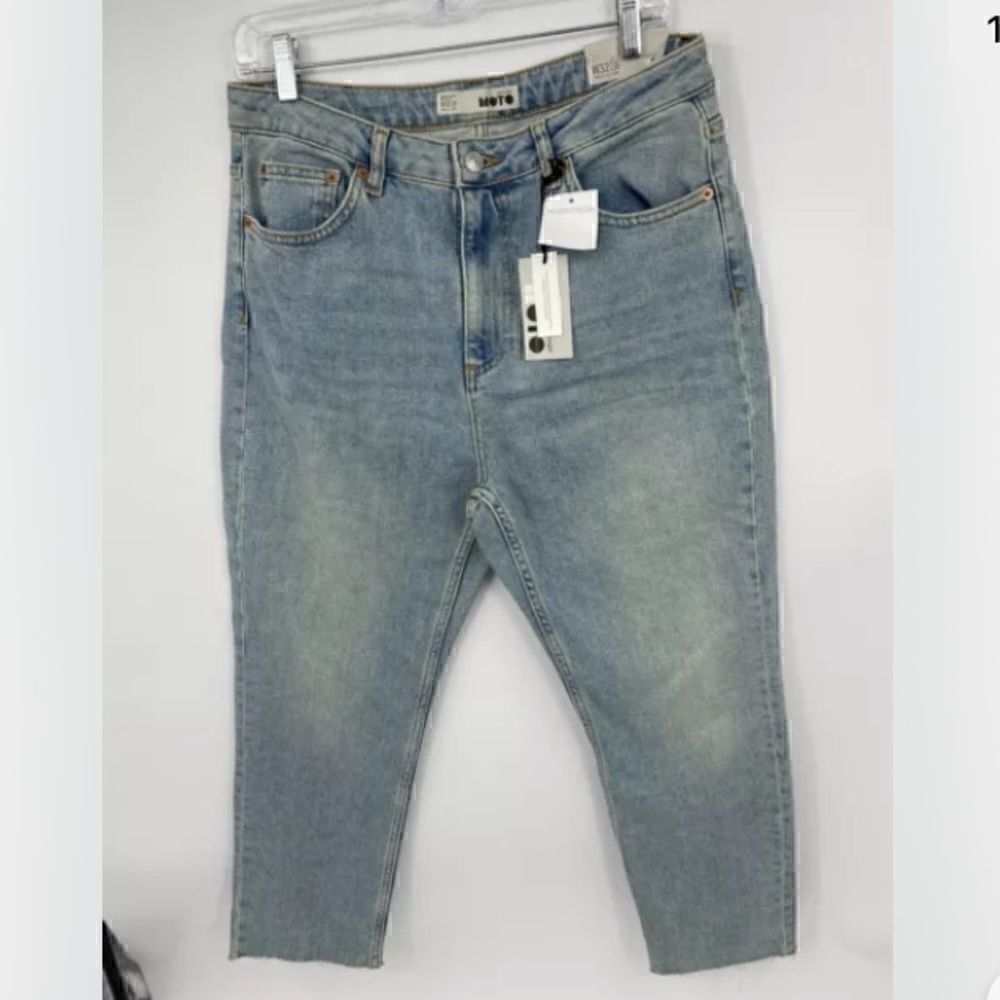 NWT TopShop Moto Mom Jeans Cropped High Rise RN#125149 Sz W32 L30
